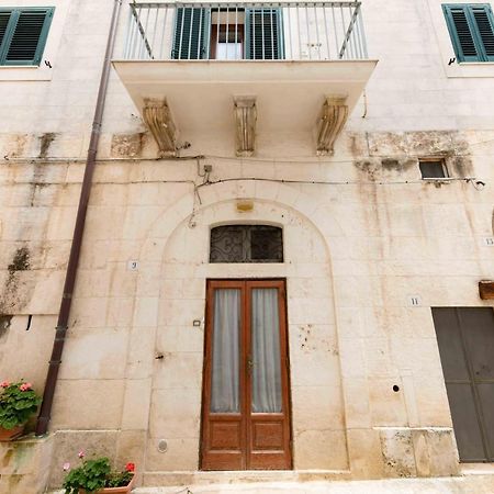 Casa Vacanza La Stradella 오스투니 외부 사진