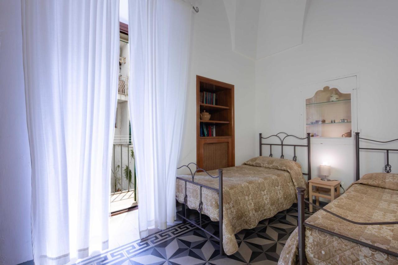 Casa Vacanza La Stradella 오스투니 외부 사진