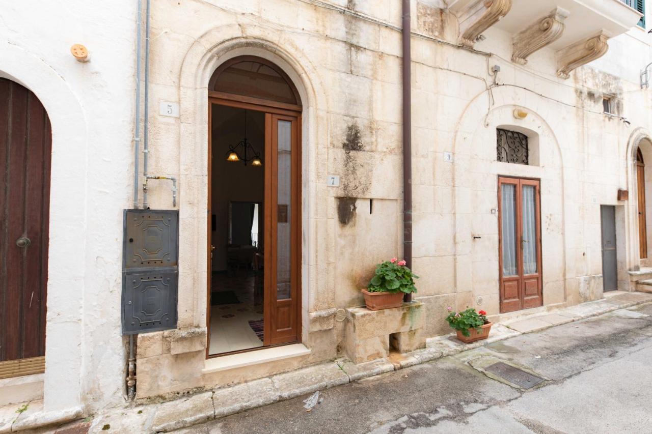 Casa Vacanza La Stradella 오스투니 외부 사진